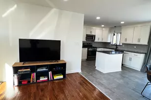 9358 Marie Ct, Livonia, MI 48150 - Photo 7