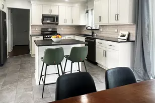 9358 Marie Ct, Livonia, MI 48150 - Photo 9