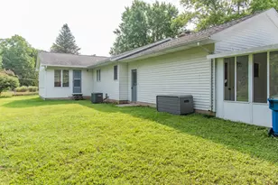 3093 Thayer Ave, Kalamazoo, MI 49004 - Photo 7