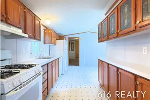 1382 Beaver Dam Dr NE, Belmont, MI 49306 - Photo 7