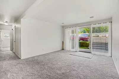 742 W Kilgore Road #108, Kalamazoo, MI 49008 - Photo 5