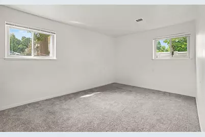 742 W Kilgore Road #108, Kalamazoo, MI 49008 - Photo 17