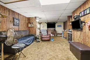 1457 Laughlin Dr NW, Grand Rapids, MI 49504 - Photo 5