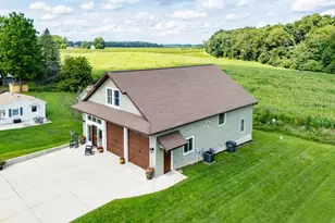 32144 Chamberlin Dr, Lawton, MI 49065 - Photo 49