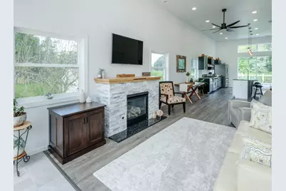 32144 Chamberlin Drive, Lawton, MI 49065 - Photo 9
