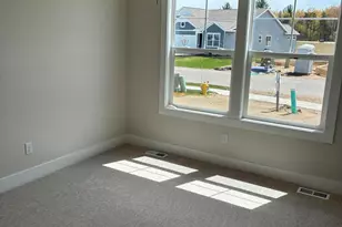 12455 Glenburn Dr, Grand Haven, MI 49417 - Photo 21