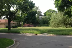 36 Ottawa Dr, Pontiac, MI 48341 - Photo 1