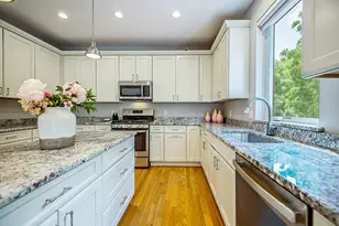 348 Sedgewood Ln, Ann Arbor, MI 48103 - Photo 9