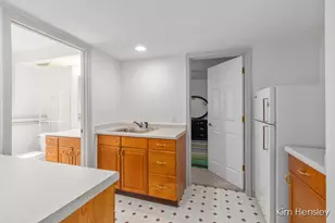 2020 Burton Knoll Ct SE, Kentwood, MI 49546 - Photo 15