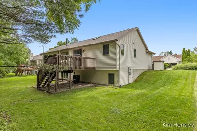 2020 Burton Knoll Court SE, Kentwood, MI 49546 - Photo 23
