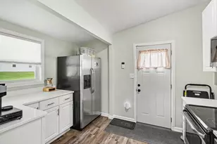2405 Shasta Dr, Kalamazoo, MI 49004 - Photo 5