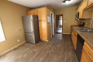 508 N Darling Ave, Fremont, MI 49412 - Photo 3