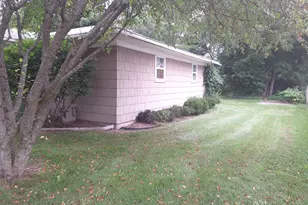 322 N Higbee St, Reed City, MI 49677 - Photo 3
