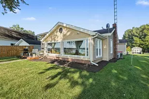 163 Lakeside Dr, Quincy, MI 49082 - Photo 3