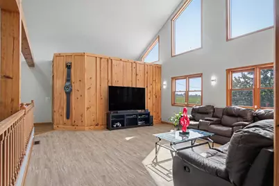 332 N Warner Avenue, Fremont, MI 49412 - Photo 9