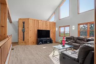 332 N Warner Ave, Fremont, MI 49412 - Photo 9