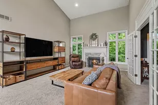 3739 Warwick Dr, Rochester Hills, MI 48309 - Photo 7