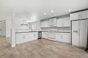 8270 W Sturtevant Ave, Richland, MI 49083 - Photo 13