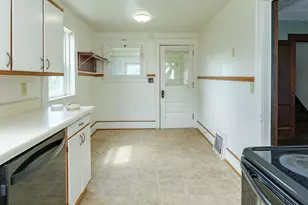203 Schuring Rd, Portage, MI 49024 - Photo 9