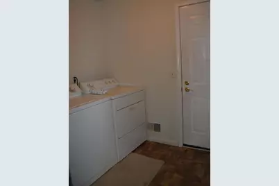 7686 Cherrywood Drive, Westland, MI 48185 - Photo 23