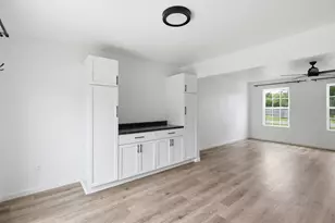 58705 Pond View Ln, Three Rivers, MI 49093 - Photo 9