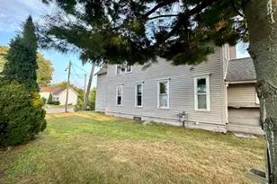 510 Cypress St, Manistee, MI 49660 - Photo 5