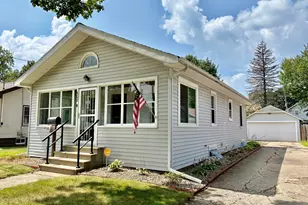 602 Seventh St, Jackson, MI 49203 - Photo 1