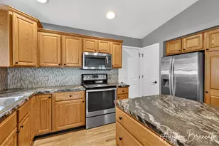 1085 Amber Cove Dr SW, Byron Center, MI 49315 - Photo 7