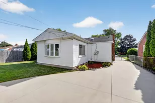 11025 Mayfield St, Livonia, MI 48150 - Photo 29