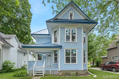 117 E Wright Avenue, Shepherd, MI 48883 - Photo 1