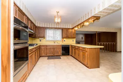 17596 Levan Road, Livonia, MI 48152 - Photo 9
