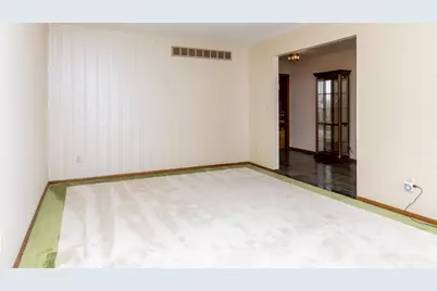 17596 Levan Road, Livonia, MI 48152 - Photo 7