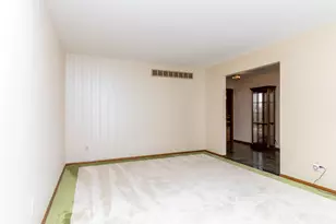 17596 Levan Rd, Livonia, MI 48152 - Photo 7