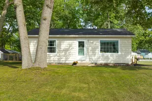 1210 Woodcrest St, Muskegon, MI 49442 - Photo 3