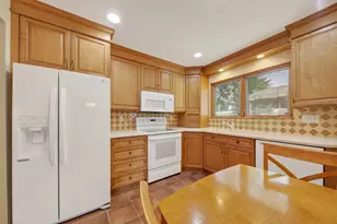 9027 Butwell St, Livonia, MI 48150 - Photo 15