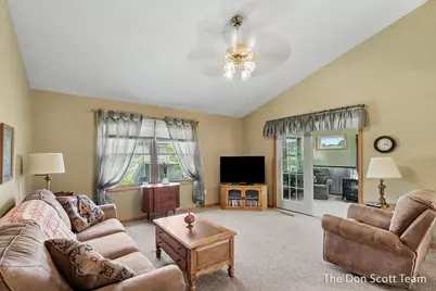 210 Heatherview Street NW, Sparta, MI 49345 - Photo 5