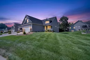 4048 Stoneridge Dr, Jackson, MI 49203 - Photo 1