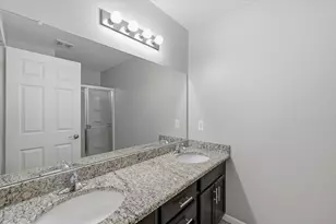 29442 Woodpark Cir, Warren, MI 48092 - Photo 23