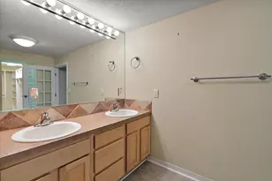 114 River Hills Dr, Holland, MI 49424 - Photo 59
