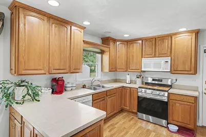 318 Kenway Drive, Lansing, MI 48917 - Photo 11