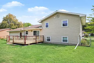 318 Kenway Dr, Lansing, MI 48917 - Photo 25