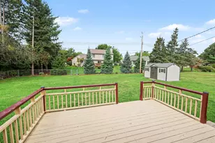 318 Kenway Dr, Lansing, MI 48917 - Photo 27