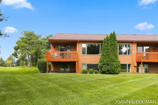 1376 Bent Tree Ct, Hudsonville, MI 49426 - Photo 5