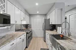 37522 Jefferson Ave, Harrison, MI 48045 - Photo 7