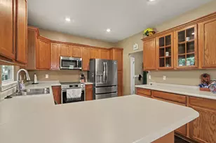 7480 Oldenburg Ln, Portage, MI 49024 - Photo 5