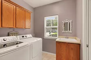 7480 Oldenburg Ln, Portage, MI 49024 - Photo 9