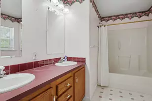 1082 Azalea Dr, Jackson, MI 49201 - Photo 17