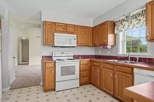 1082 Azalea Dr, Jackson, MI 49201 - Photo 7