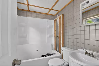 6187 N Oak Avenue, White Cloud, MI 49349 - Photo 9