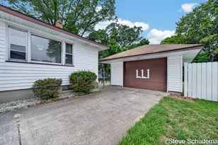 928 S Division St, Whitehall, MI 49461 - Photo 41
